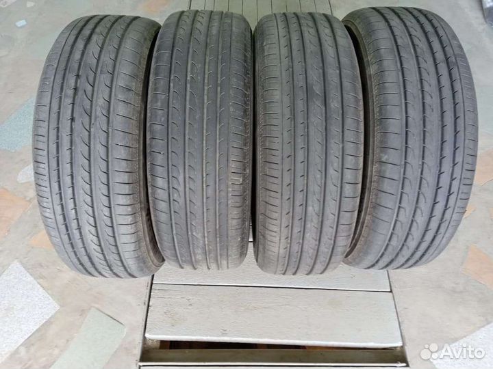 Yokohama S220 225/65 R17