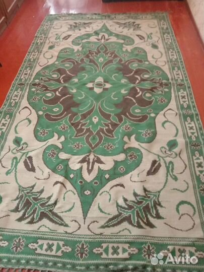 Ковер шерстяной