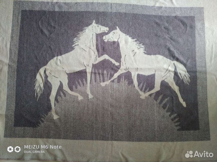 Одеяло шерстяное