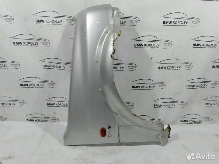 Крыло переднее правое дефект Suzuki Jimny