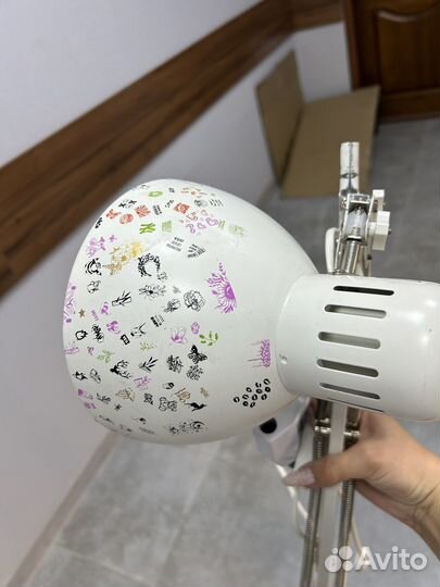 Лампа настольная для маникюра