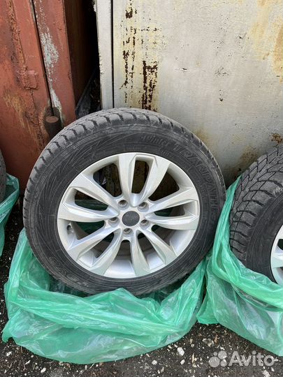 Toyo Winter Tranpath S1 215/60 R17