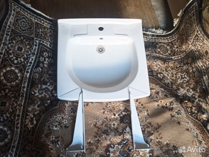 Умывальник на стиральной машины