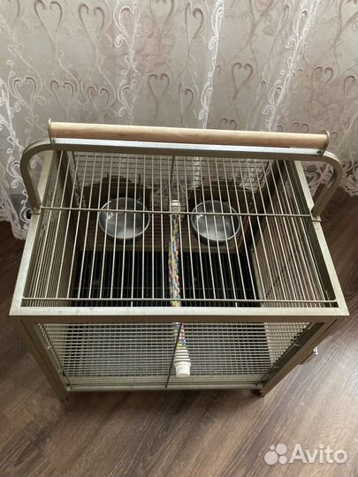 Клетка для крупного попугая