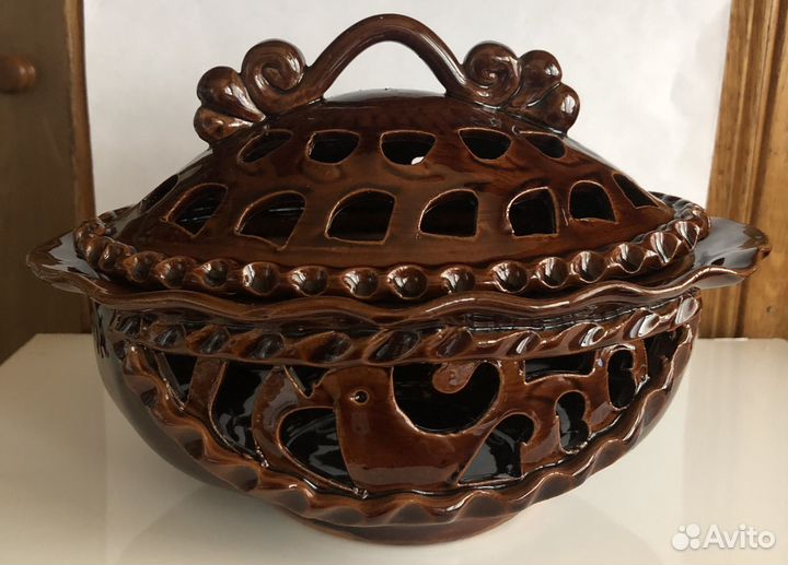 Керамические вазы, сервиз, кувшины