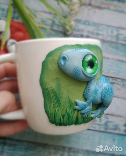 Кружка с декором из полимерной глины