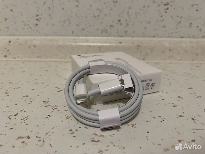 Кабель для зарядки iPhone USB Type-C - Lightning