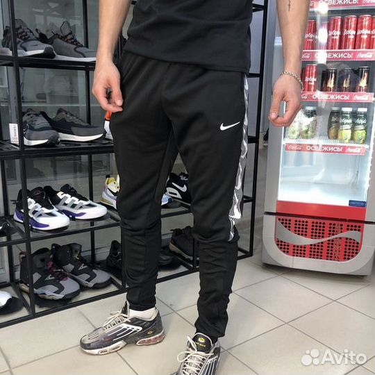 Спортивные штаны мужские Nike