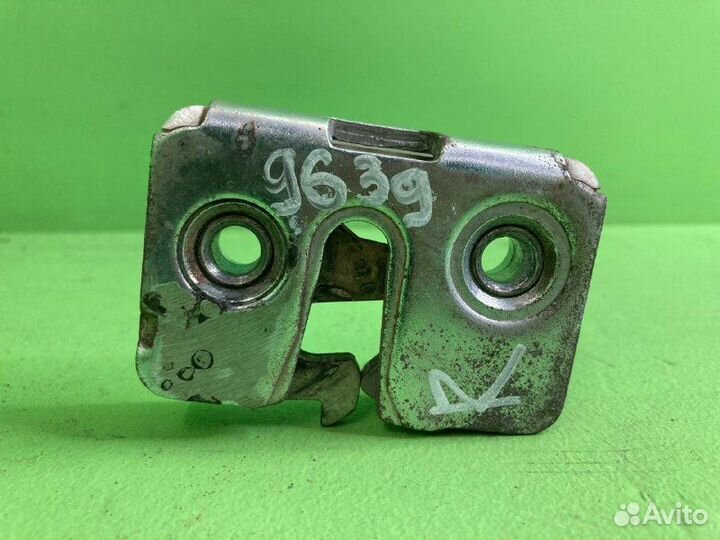 Замок двери правый DAF XF105