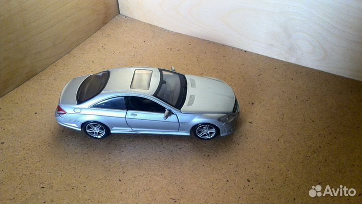 Модель а/м Mercedes-Benz CL63 AMG в масштабе 1:24