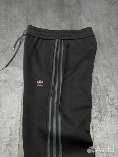 Спортивные штаны Adidas на флисе