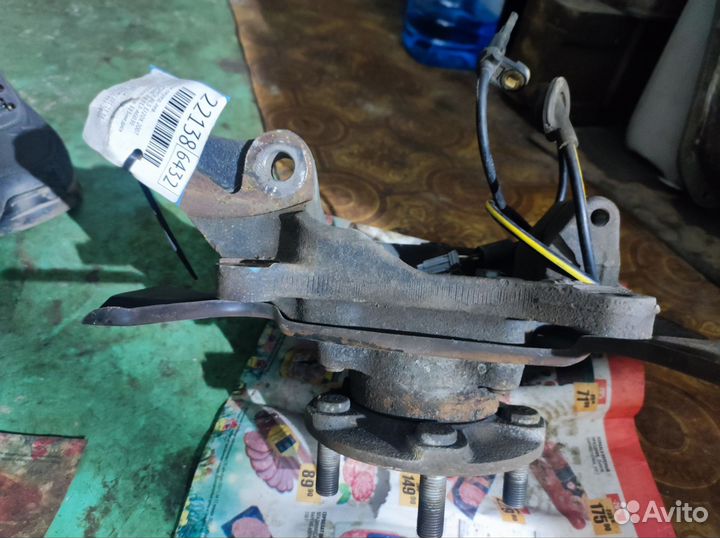 Ступица левая передняя