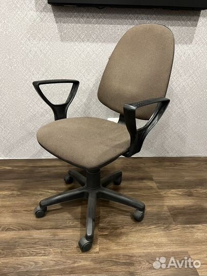 Компьютерное кресло