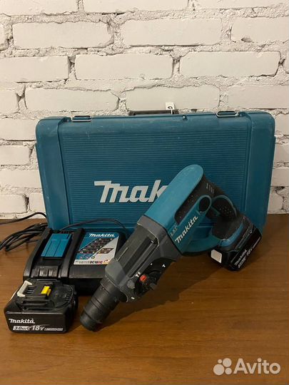 Аккумуляторный перфоратор Makita LXT DHR202