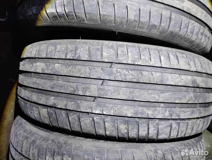 Michelin Pilot Sport 4 225/55 R19 99V