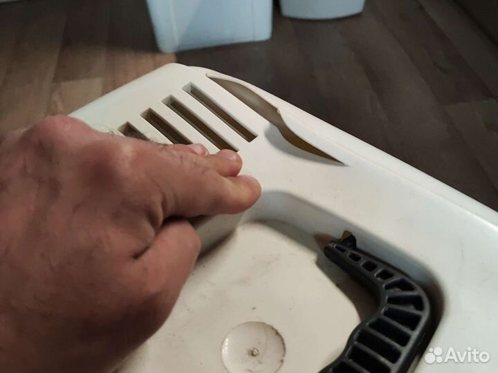 Закрытый лоток для кошек