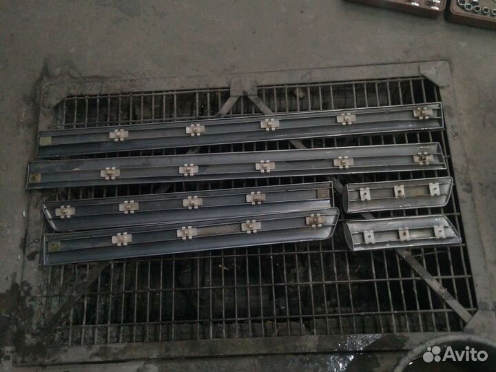 Молдинги дверей мерседес е210