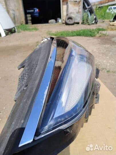 Оригинальная передняя фара Kia Optima