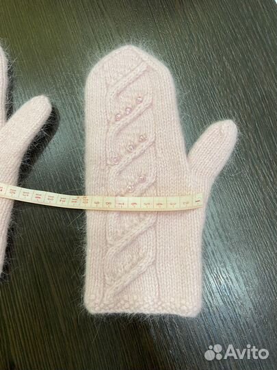 Варежки женские