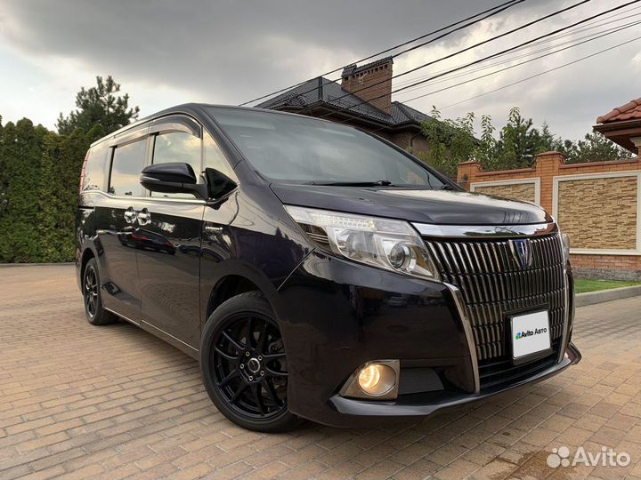 Toyota Esquire 1.8 CVT, 2015, 124 500 км