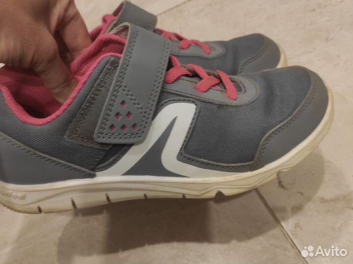 Кроссовки для девочки