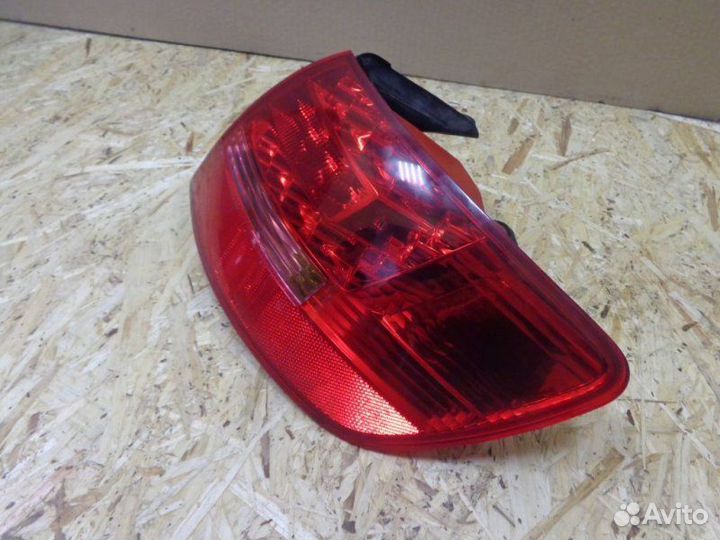 Фонарь задний правый Audi A6 C6 BVJ 2006