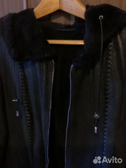 Женская дублёнка с капюшоном из овчины