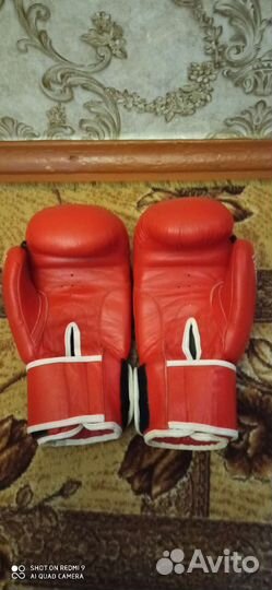 Боксерские перчатки