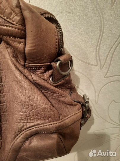 Сумка bcbg из натуральной кожи