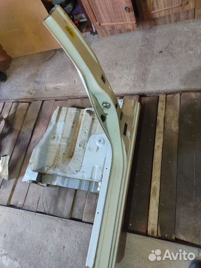 Левая стойка кузова Хонда civic4d