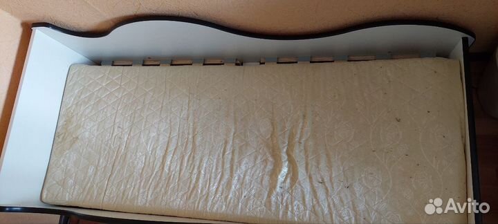 Кровать машинка детская