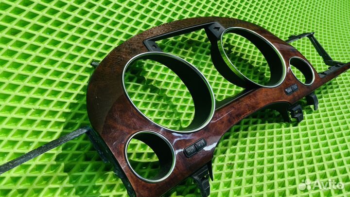 Накладка на панель приборов Audi A8 D3 (4E)