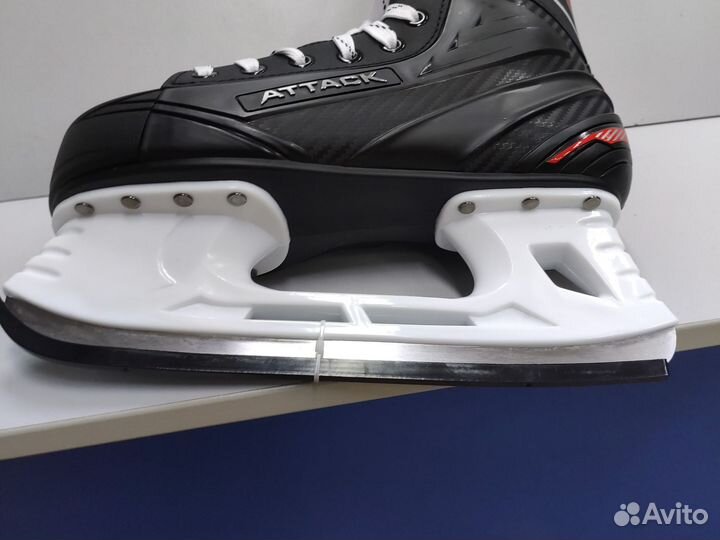 Коньки хоккейные 