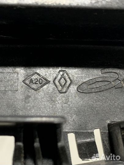 Направляющая стекла Renault kaptur Прав