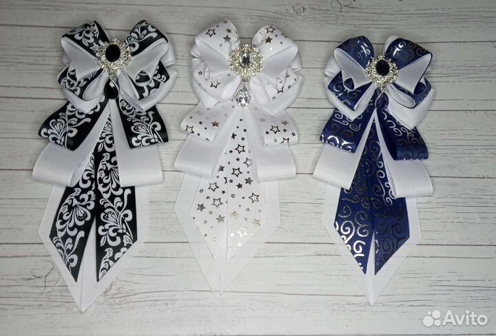 Галстук брошь и бантики резиночки ручной работы