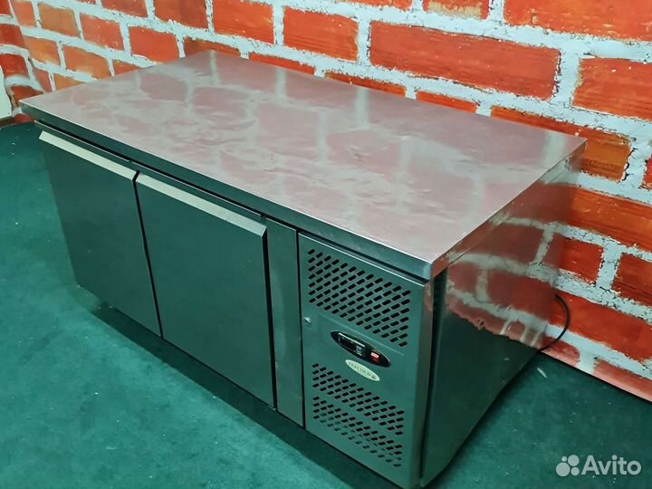 Холодильный стол