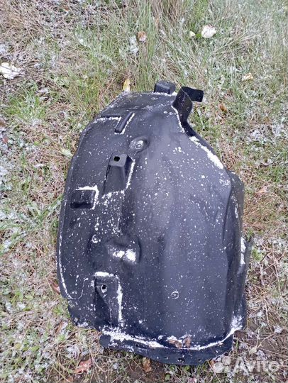 Mersedes GLS W166 Подкрылок левый