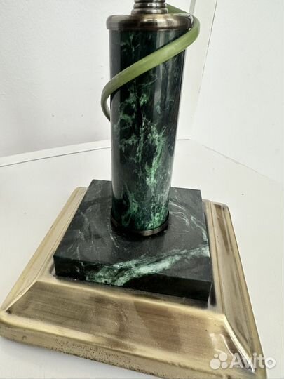 Лампа настольная змеевик