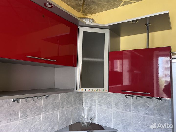 Кухонный гарнитур угловой бу с техникой