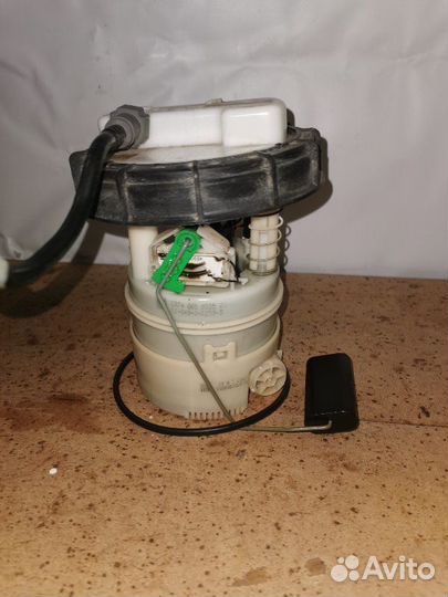 Топливный насос (бензонасос) Renault Sandero 1 K7J