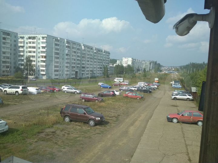 Машиноместо, > 30 м²