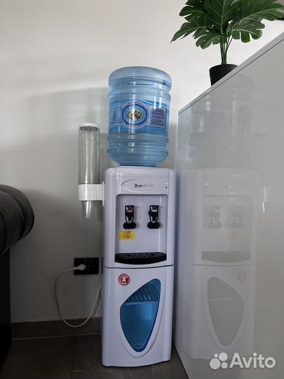 Кулер для воды напольный