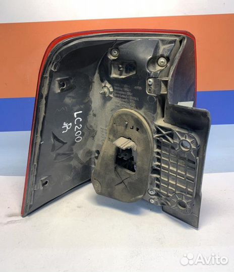 Фонарь наружный правый Toyota