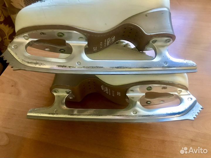 Фигурные коньки edea Chorus 230 22см Matrix legacy