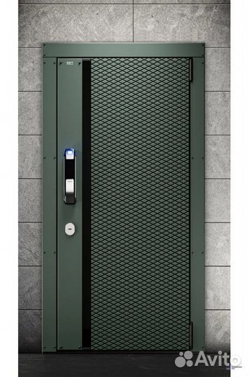 Входная дверь с электронным замком