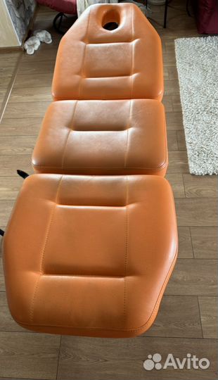 Кушетка, кресло косметолога