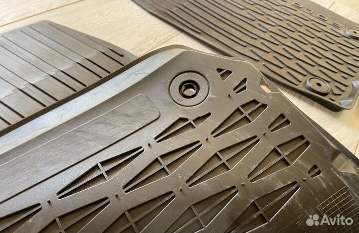 Оригинальные резиновые ковры Volkswagen Polo 5