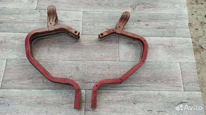 Петля левая правая багажника Renault Logan