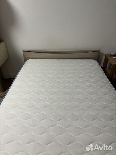 Кровать двухспальная с матрасом бу 140 200
