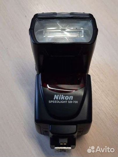 Фотовспышка Nikon Speedlight SB-700